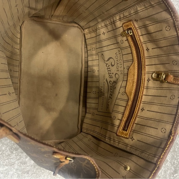 LOUIS VUITTON Mongram Neverfull MM - Picture 13 of 16